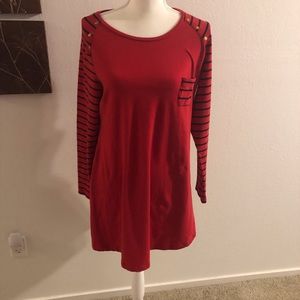 Adorable DG2 Red Tunic ❤️